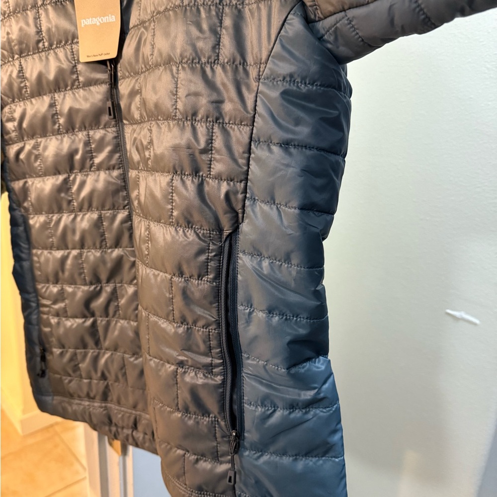 Patagonia Men's Nano Puff® Jacket - Picture 4 of 5